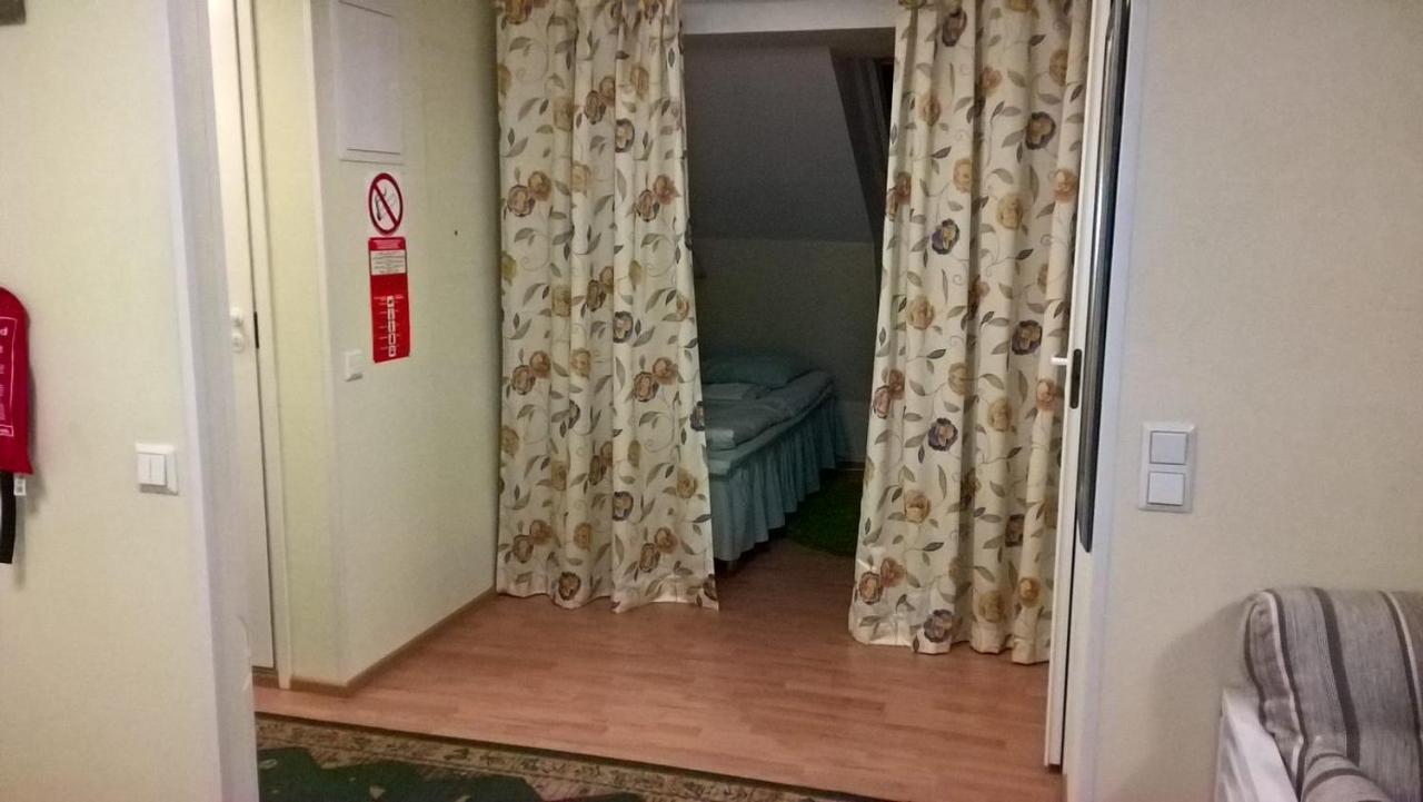 Marent Apartments Сало Екстер'єр фото